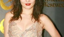 吃大瓜娱乐圈何超仪,娱乐圈“大瓜”背后的真性情女神